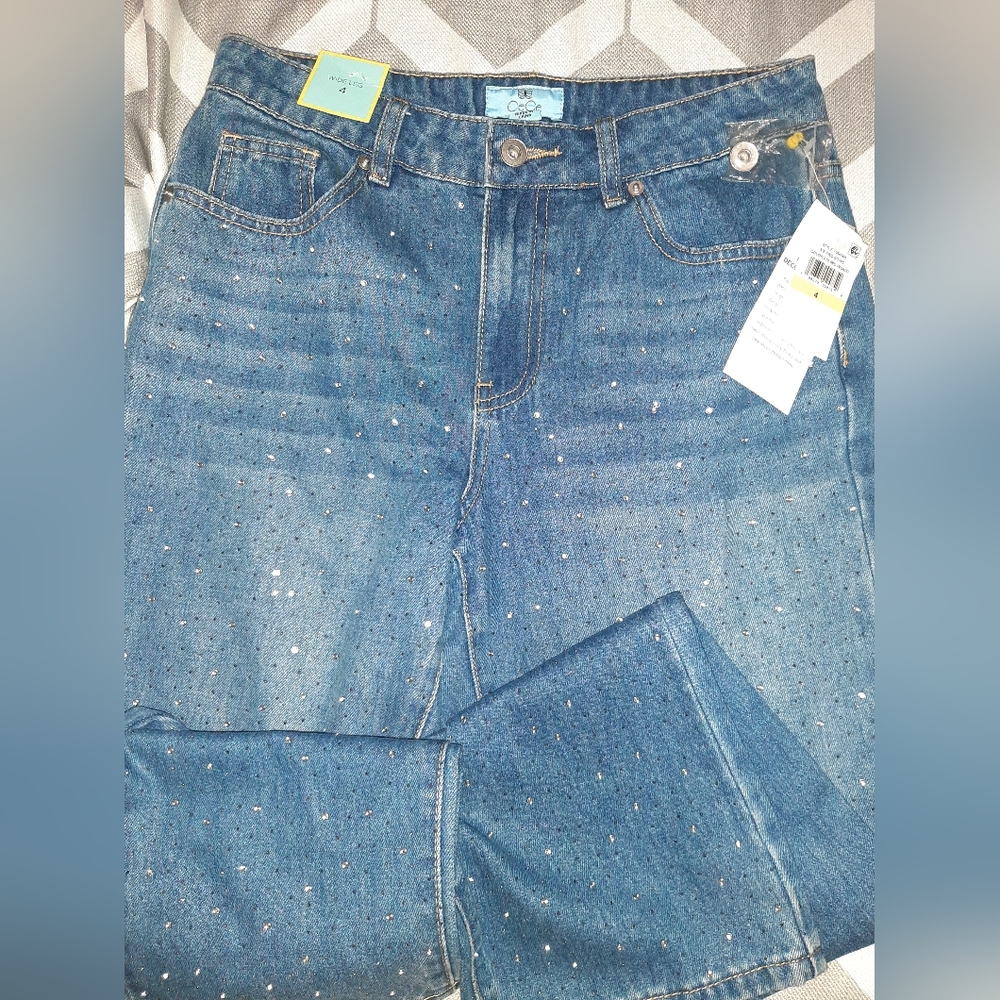 NWT CeCe Rhinestone Embellished Wide Leg Jeans Size 4